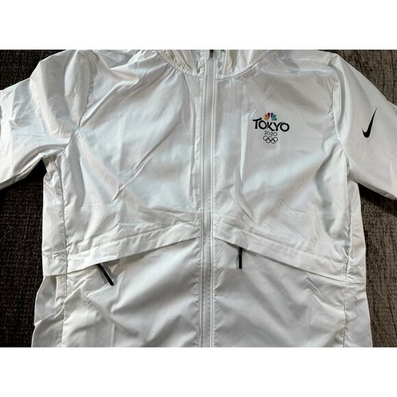 Nike 2020 Tokyo Olympics Full-Zip Women Running Jacket Small CN8505-100 - Picture 3 of 12